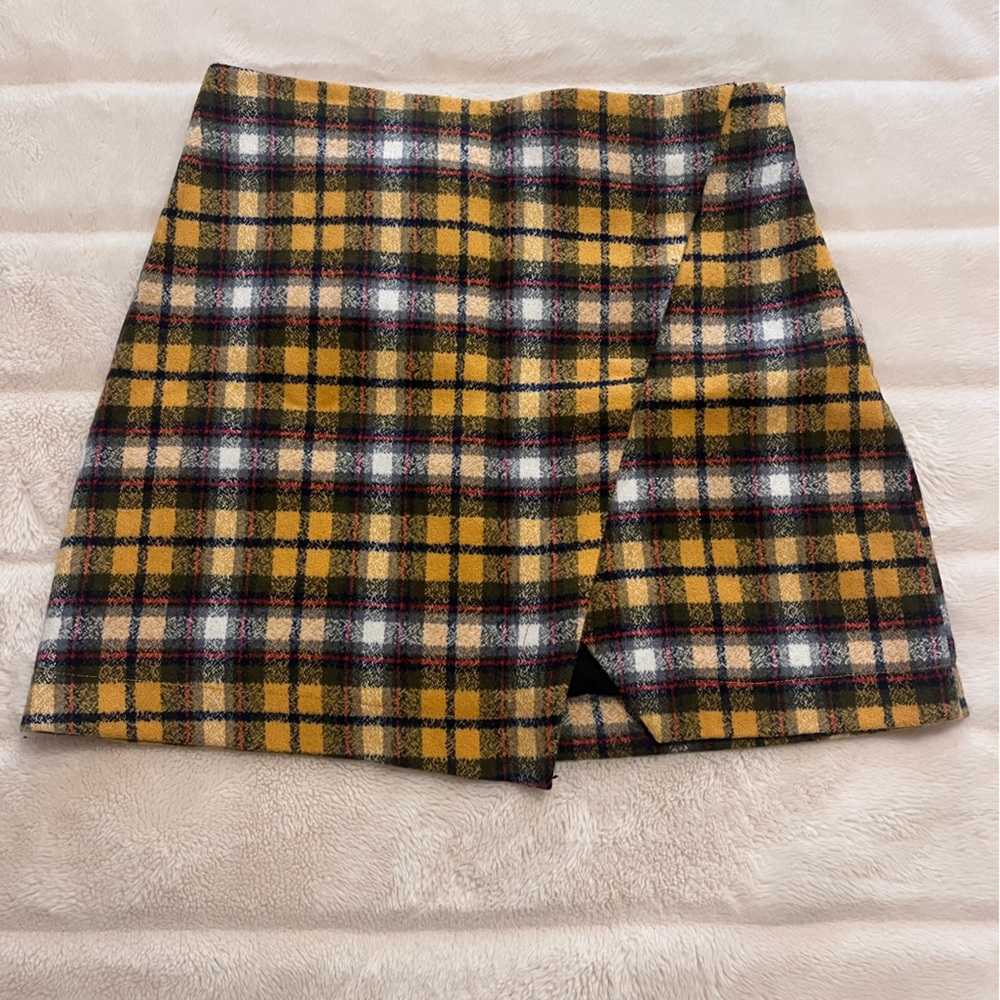 A&F mini skirt